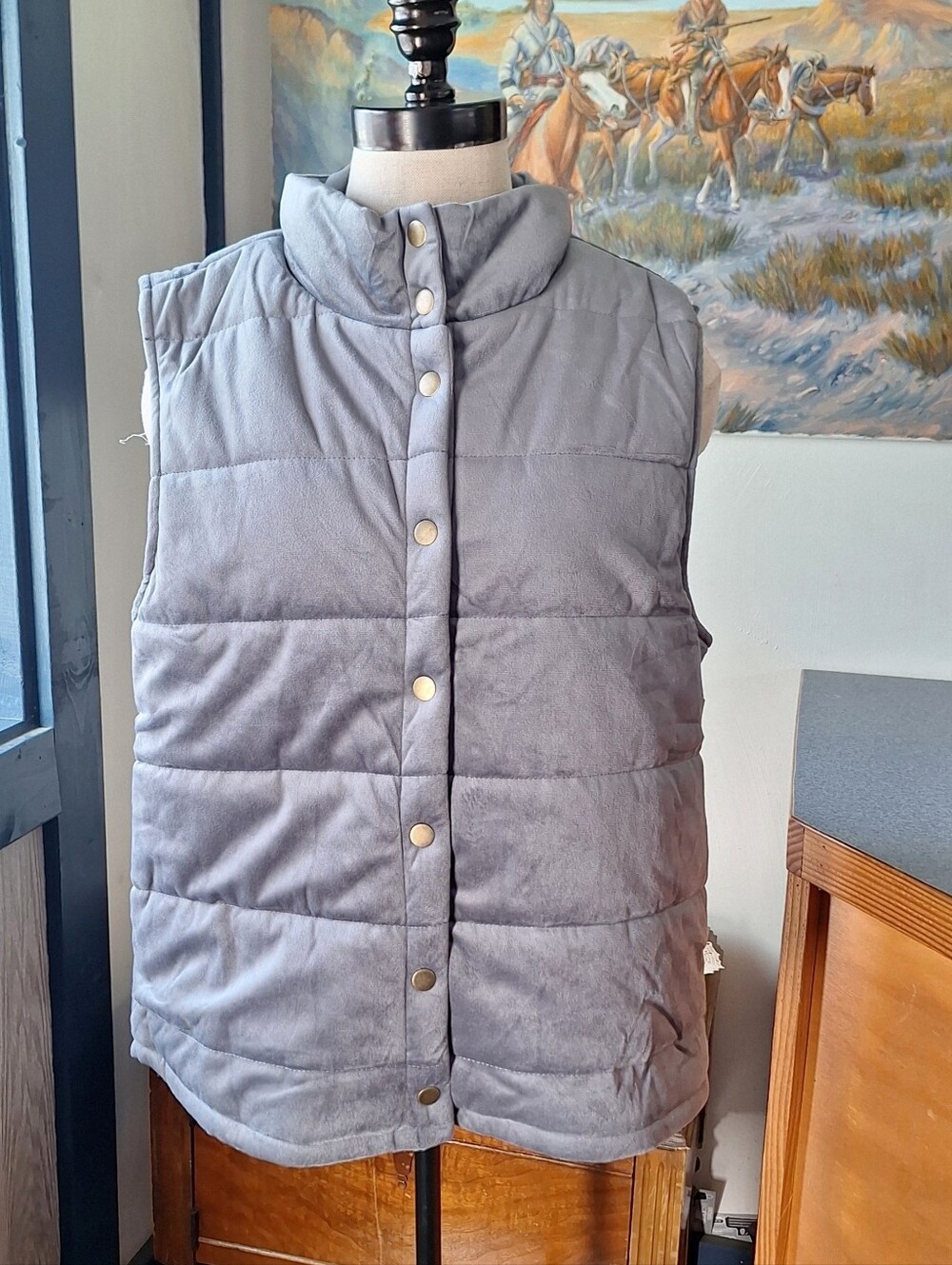 hem & thread Snap Velvet Sleeveless Puffer Vest, L, Style#38216, NWT